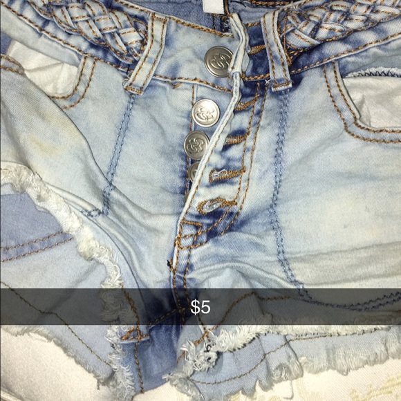 Shorts - Picture 5 of 8